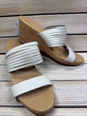 Teva Arrabelle Slide, Cream Colored Size 10M